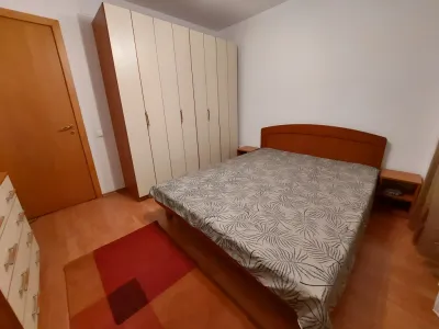 inchiriere apartament Sector 1 București dormitor mare dulap